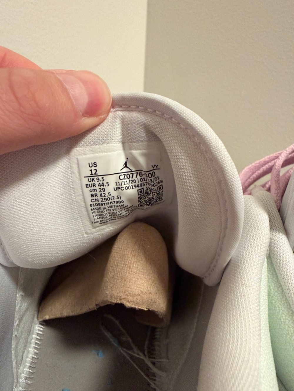 Jordan 1 Low - White, Pink & Black - Picture 7 of 9